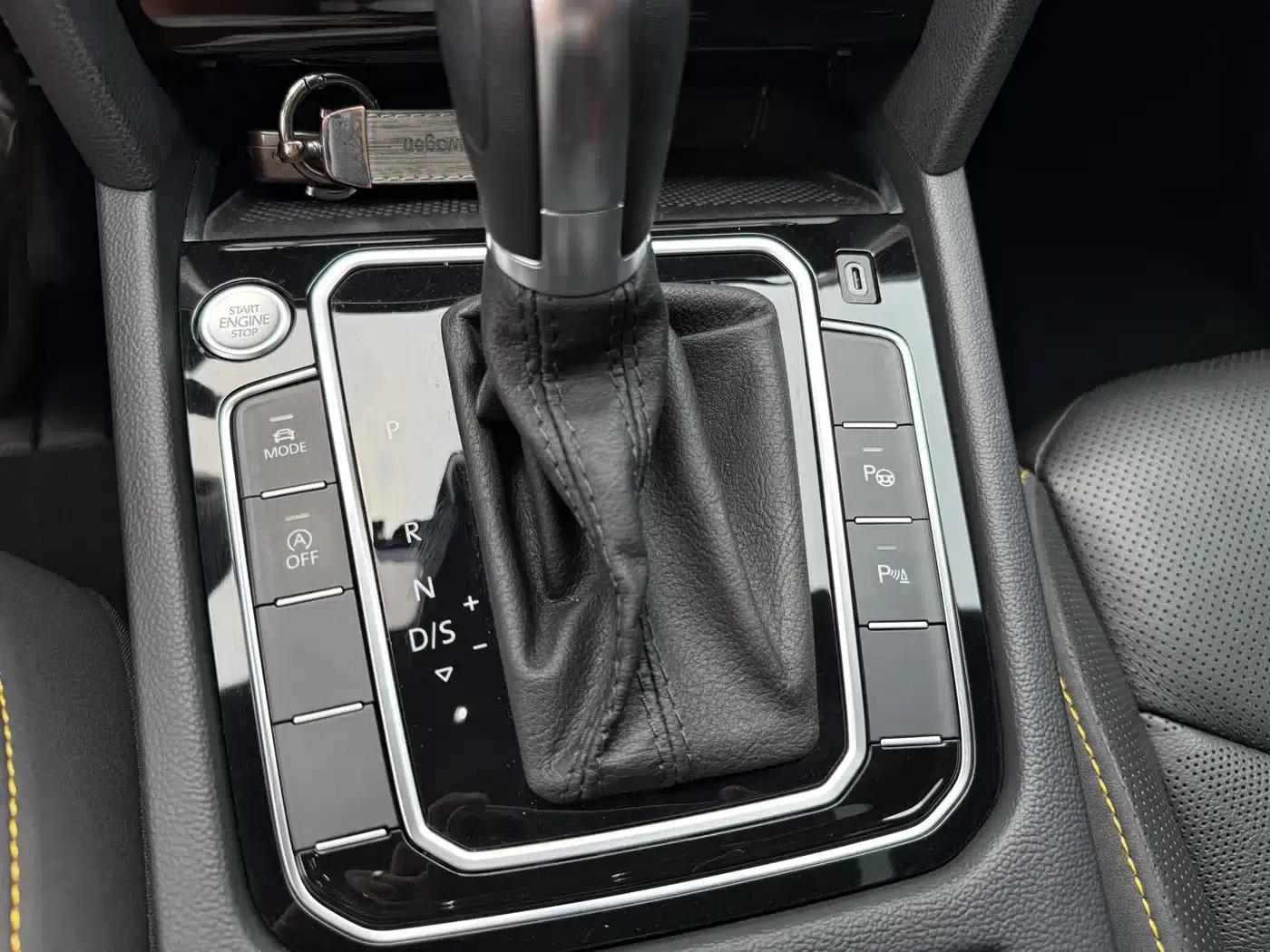 FAW-Volkswagen CC 2023 380TSI Striking Edition — миниатюра 15