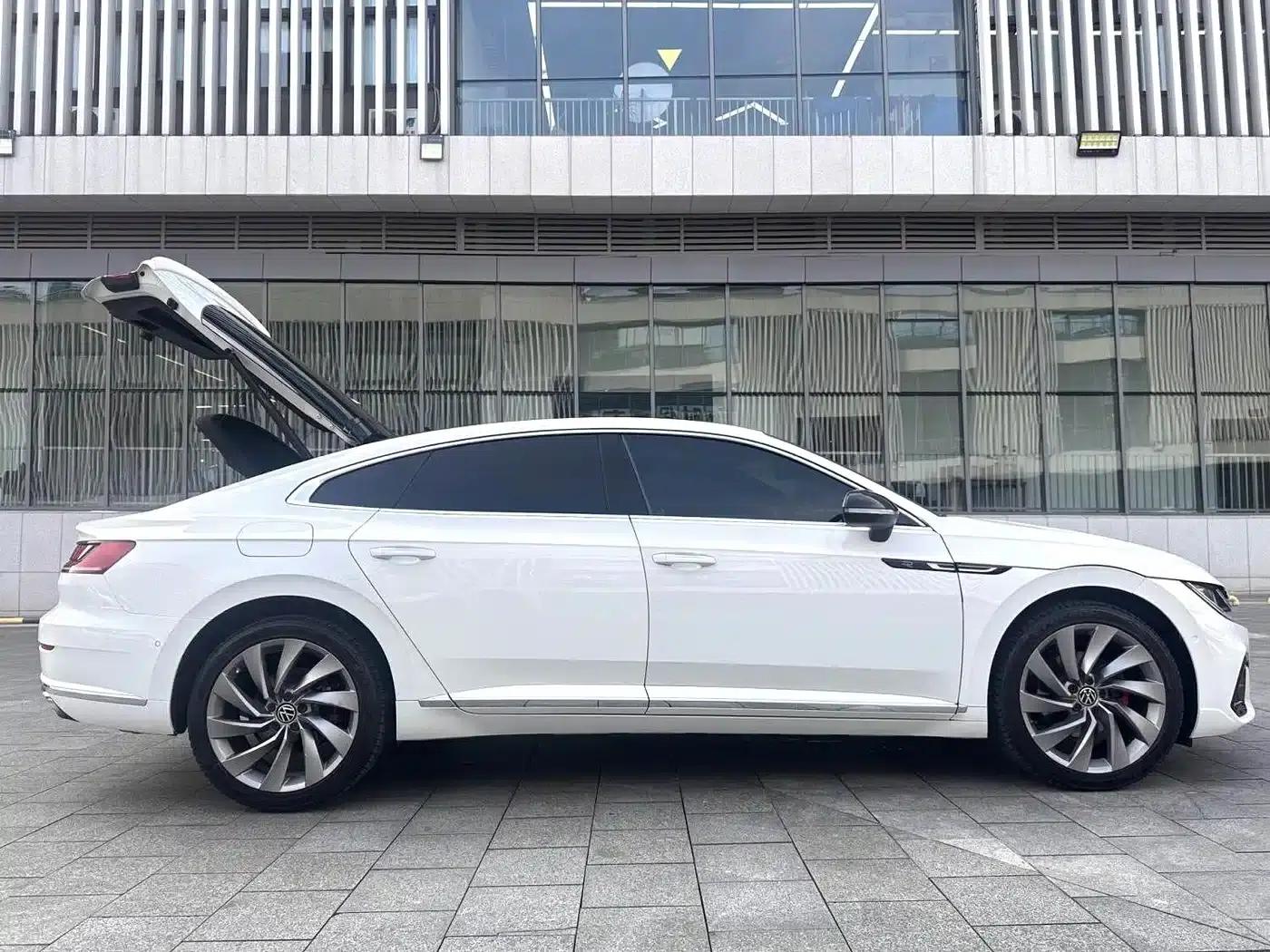 FAW-Volkswagen CC 2021 380TSI Striking Edition — миниатюра 8
