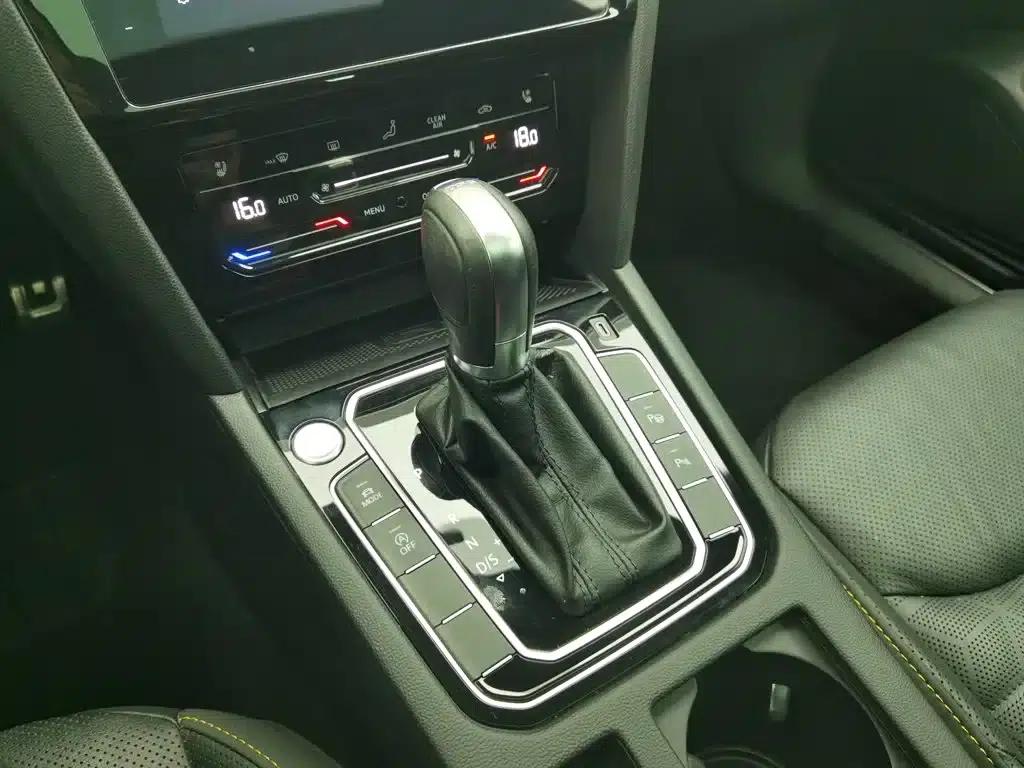FAW-Volkswagen CC 2021 380TSI Striking Edition — миниатюра 13