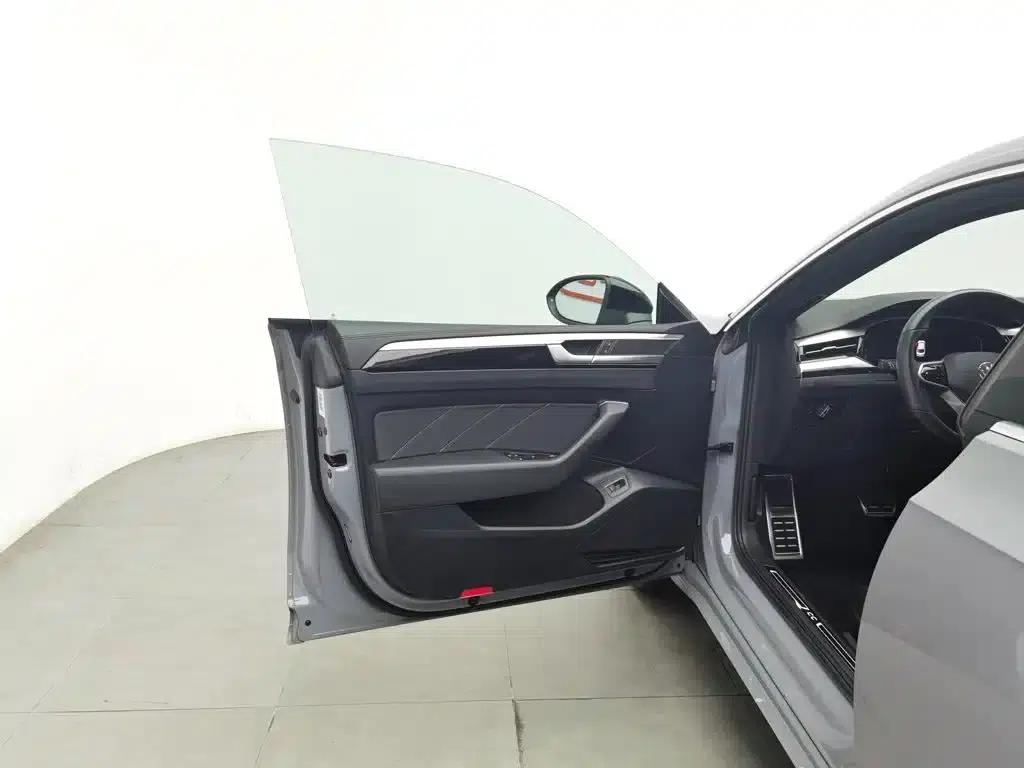 FAW-Volkswagen CC 2021 380TSI Striking Edition — миниатюра 8