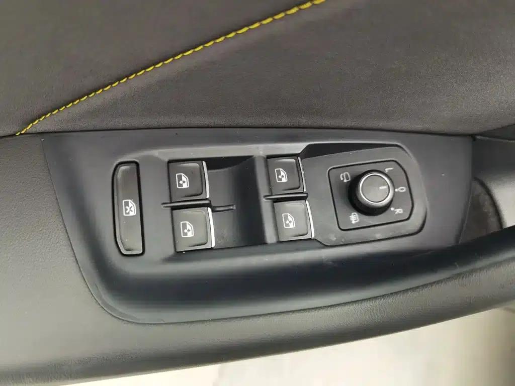 FAW-Volkswagen CC 2021 380TSI Striking Edition — миниатюра 9