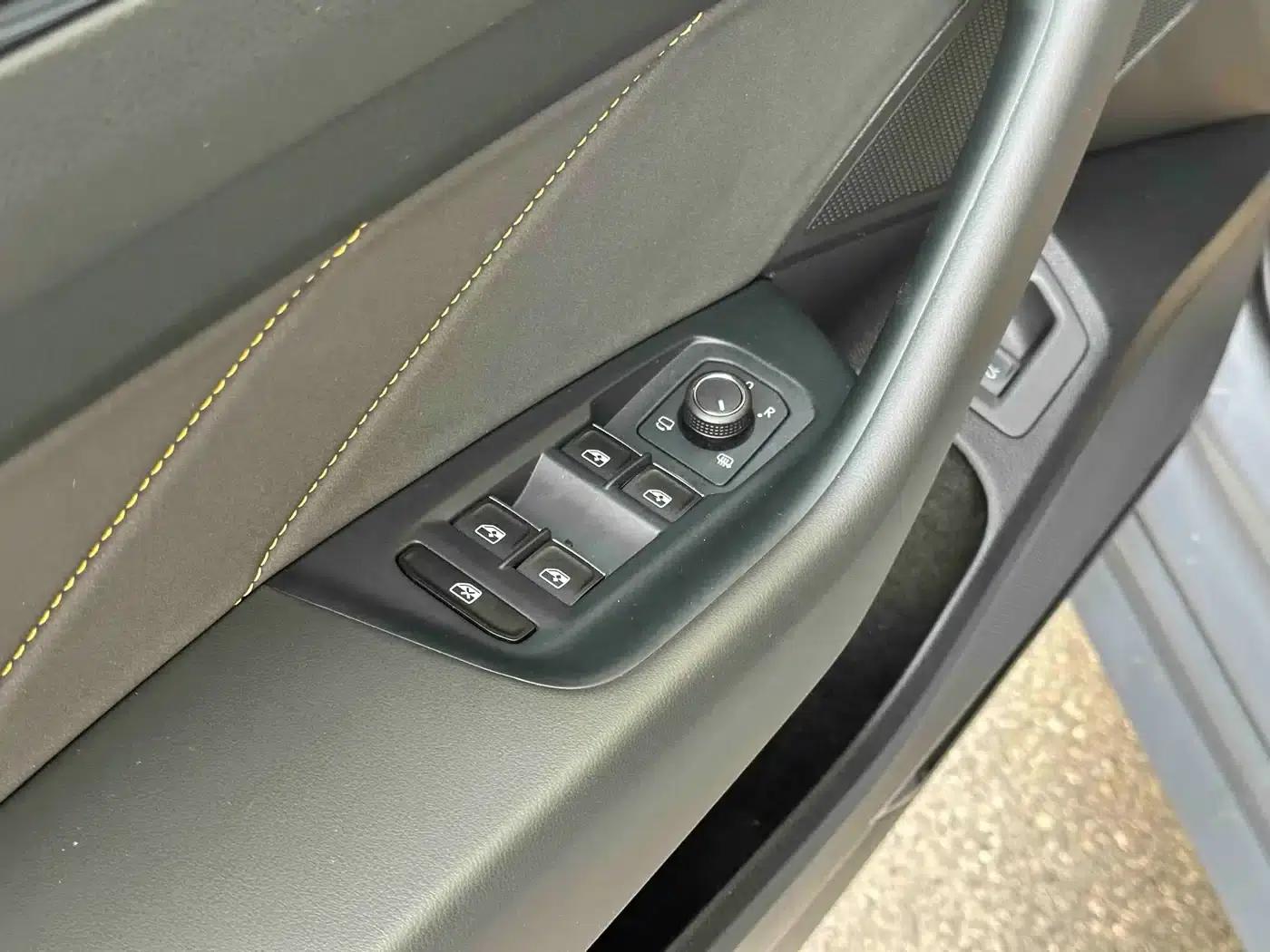 FAW-Volkswagen CC 2021 380TSI Striking Edition — миниатюра 13
