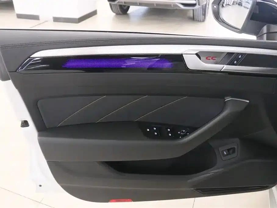FAW-Volkswagen CC 2024 380TSI Striking Popular Edition — миниатюра 13