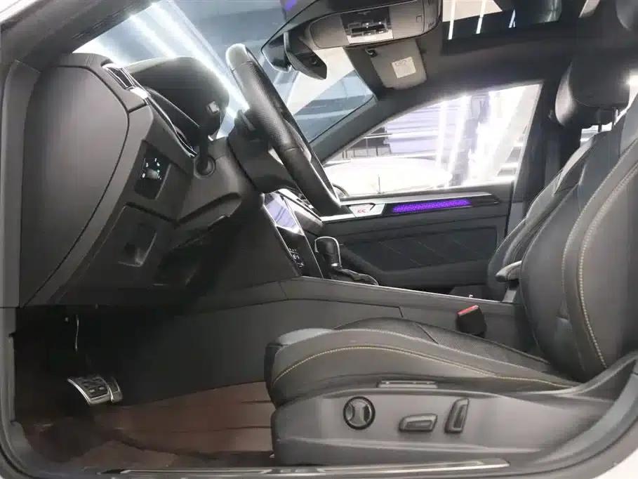 FAW-Volkswagen CC 2024 380TSI Striking Popular Edition — миниатюра 15