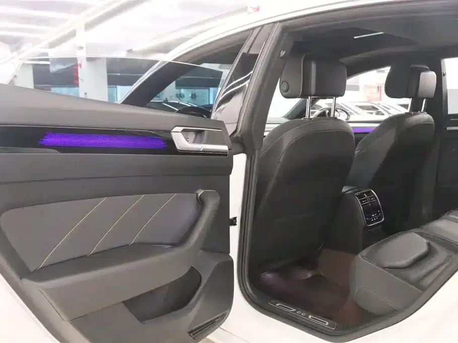 FAW-Volkswagen CC 2024 380TSI Striking Popular Edition — миниатюра 16