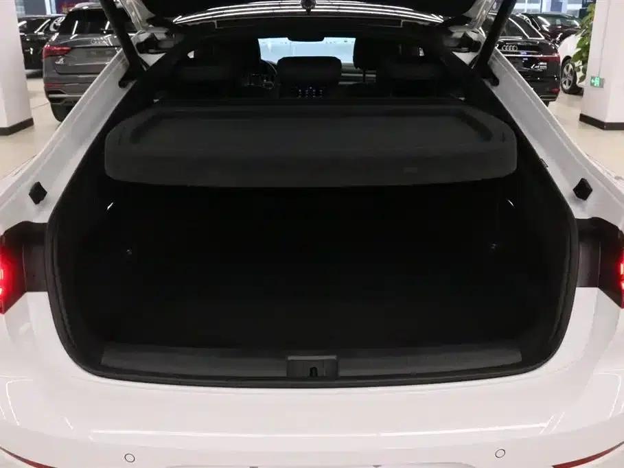 FAW-Volkswagen CC 2024 380TSI Striking Popular Edition — миниатюра 19