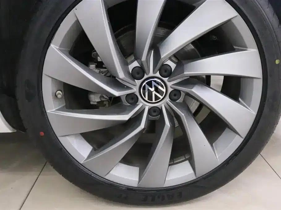 FAW-Volkswagen CC 2024 380TSI Striking Popular Edition — миниатюра 21
