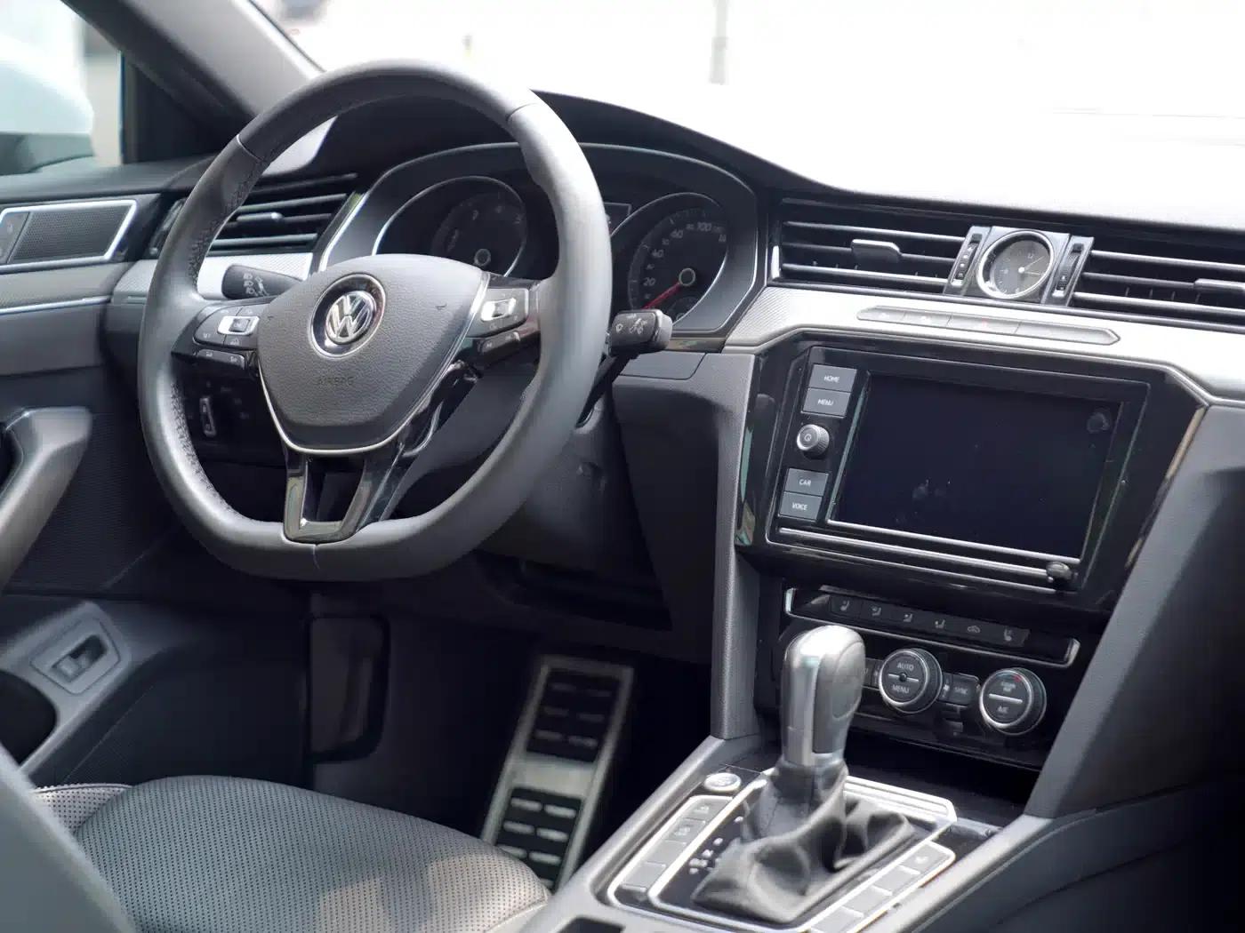 FAW-Volkswagen CC 2019 330TSI Charm Edition (National V Emission Standard) — миниатюра 17