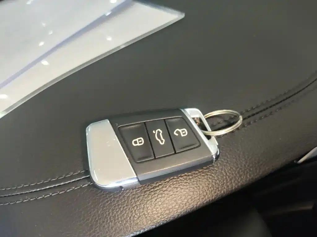 FAW-Volkswagen CC 2021 380TSI Striking Edition — миниатюра 9