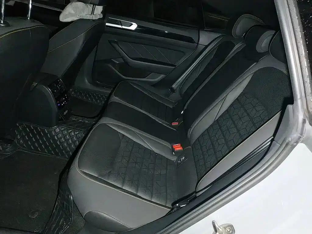 FAW-Volkswagen CC 2021 380TSI Striking Edition — миниатюра 13