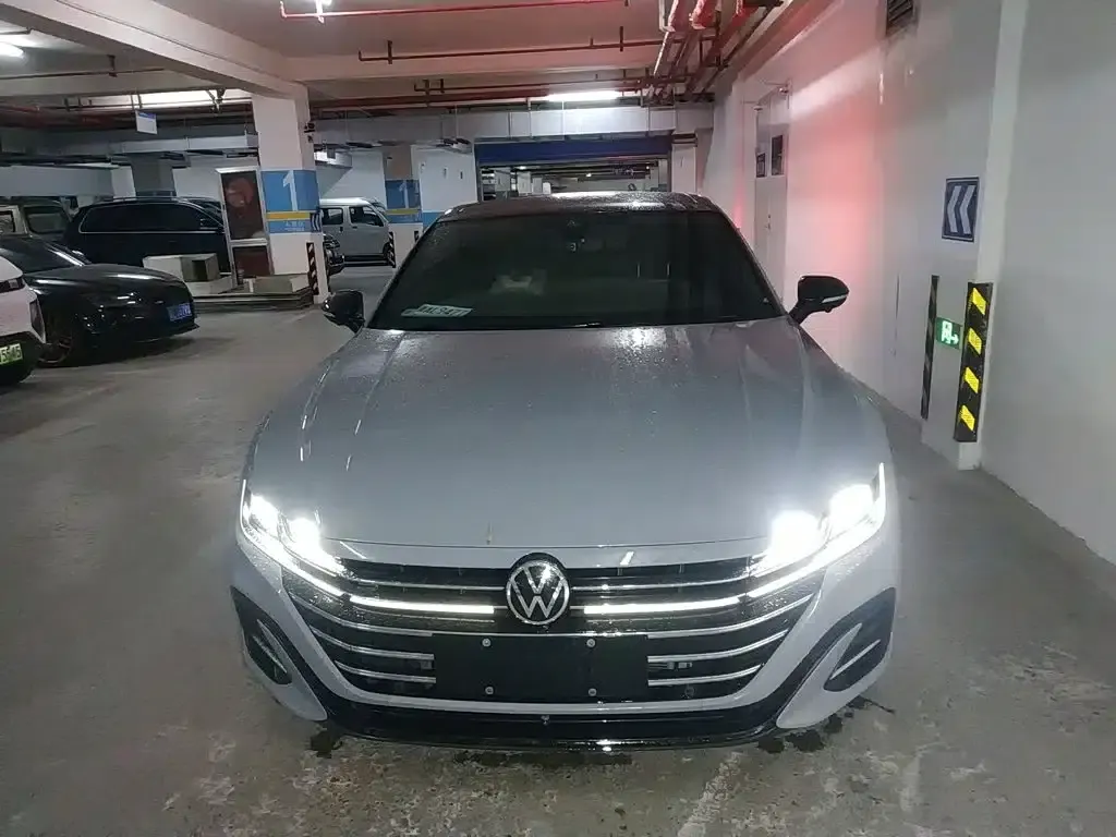 FAW-Volkswagen CC 2021 380TSI Striking Edition — миниатюра 3