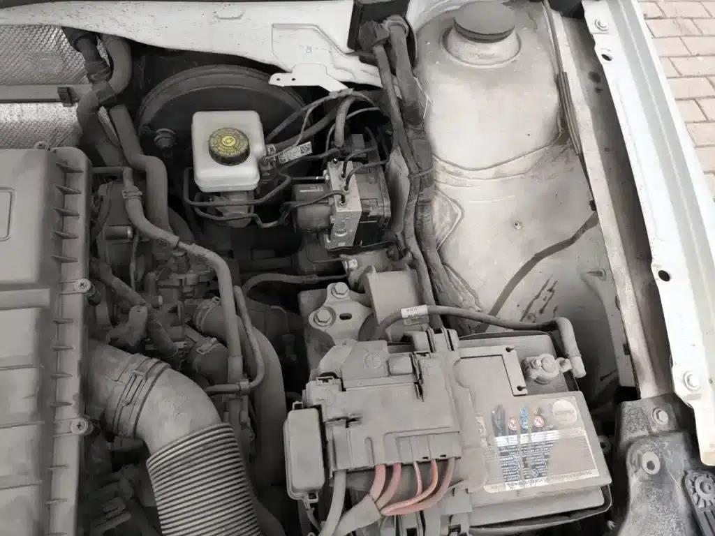 2016 Volkswagen Bora 1.6L Manual Comfort Model — миниатюра 23