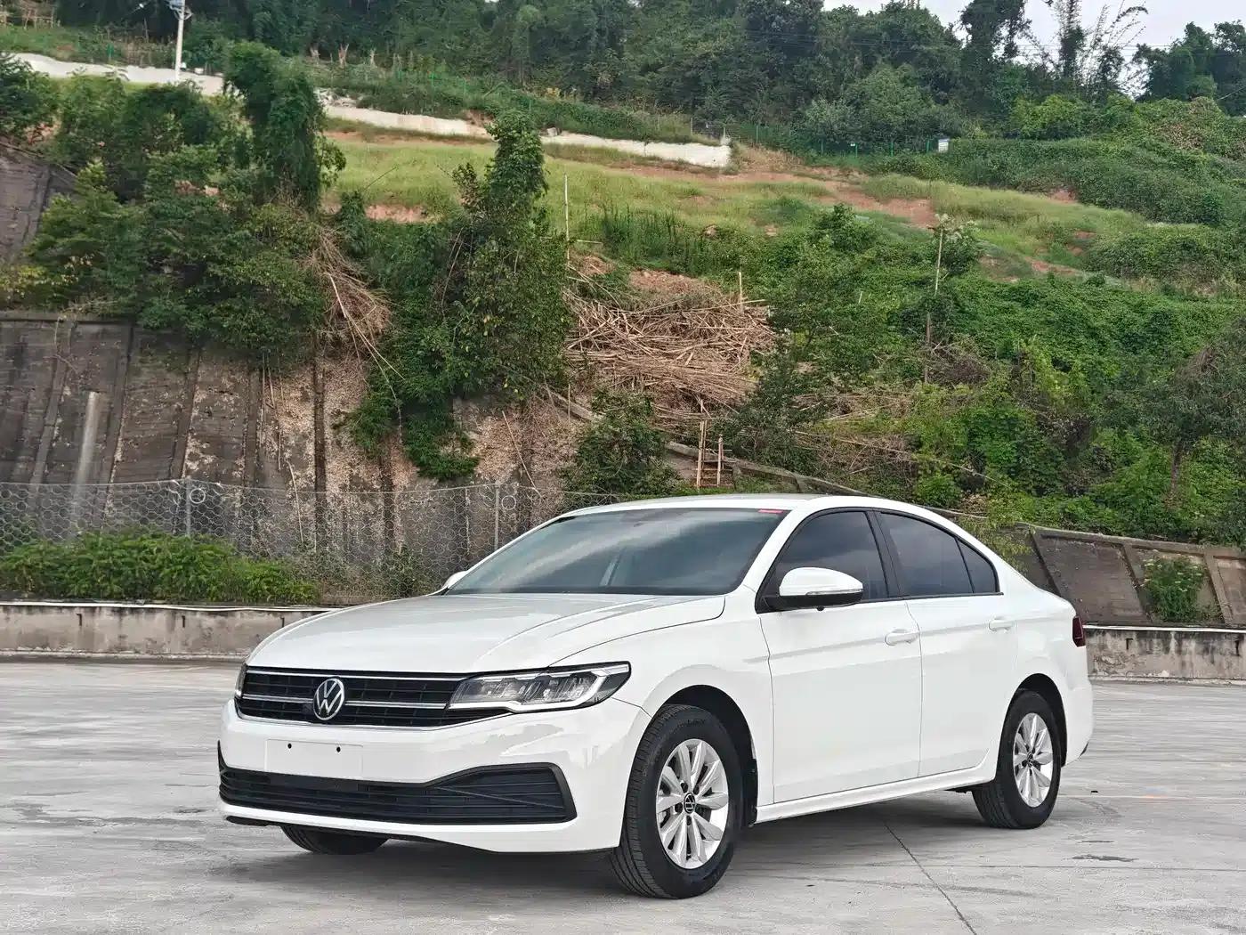 2021 Volkswagen Bora 1.5L Automatic Fashion Smart Edition — миниатюра 1