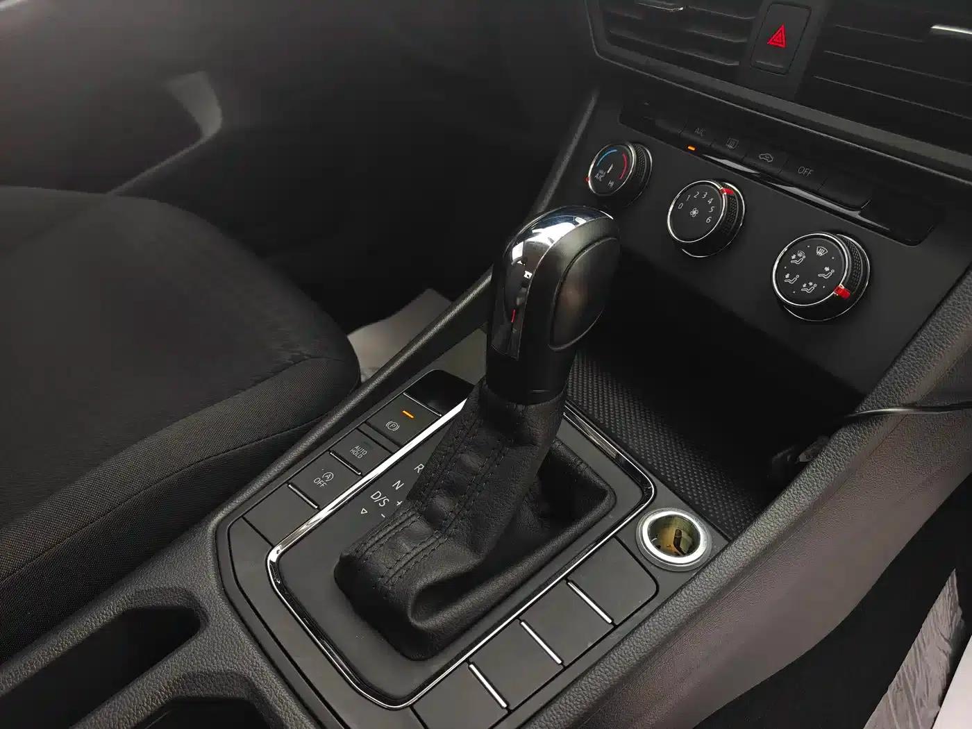 2021 Volkswagen Bora 1.5L Automatic Fashion Smart Edition — миниатюра 21