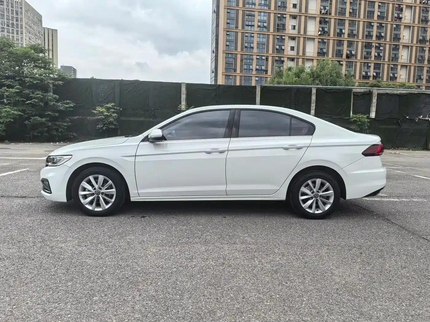 2021 Volkswagen Bora 1.5L Automatic Comfort Smart Connect Edition — миниатюра 3