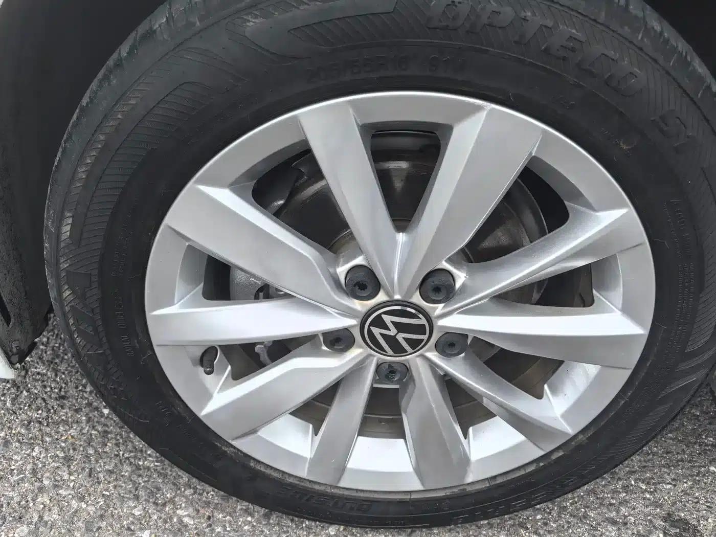 2021 Volkswagen Bora 1.5L Automatic Comfort Smart Connect Edition — миниатюра 22