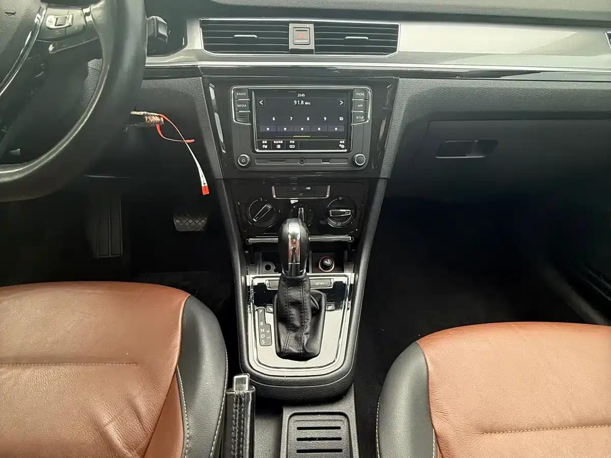2016 Volkswagen Bora 1.6L Automatic Comfort Model — миниатюра 12