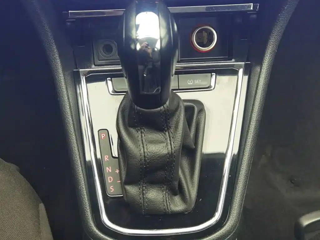 2019 Volkswagen Bora Facelift: Bora Legend 1.5L Automatic Fashion Model (China VI Emission Standard) — миниатюра 13