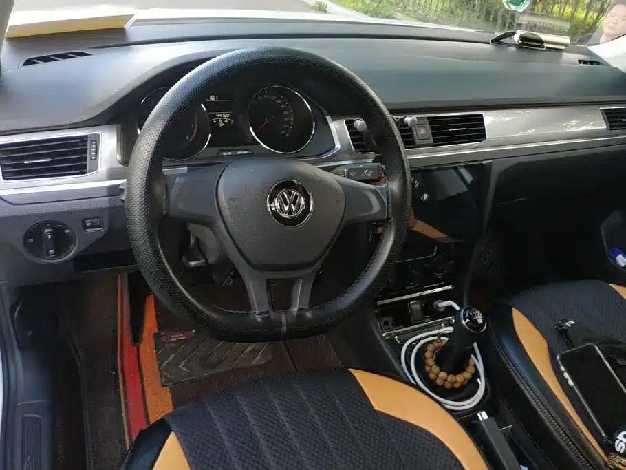 2019 Volkswagen Bora Facelift: Bora Legend 1.5L Manual Fashion Model (China VI Emission Standard) — миниатюра 12