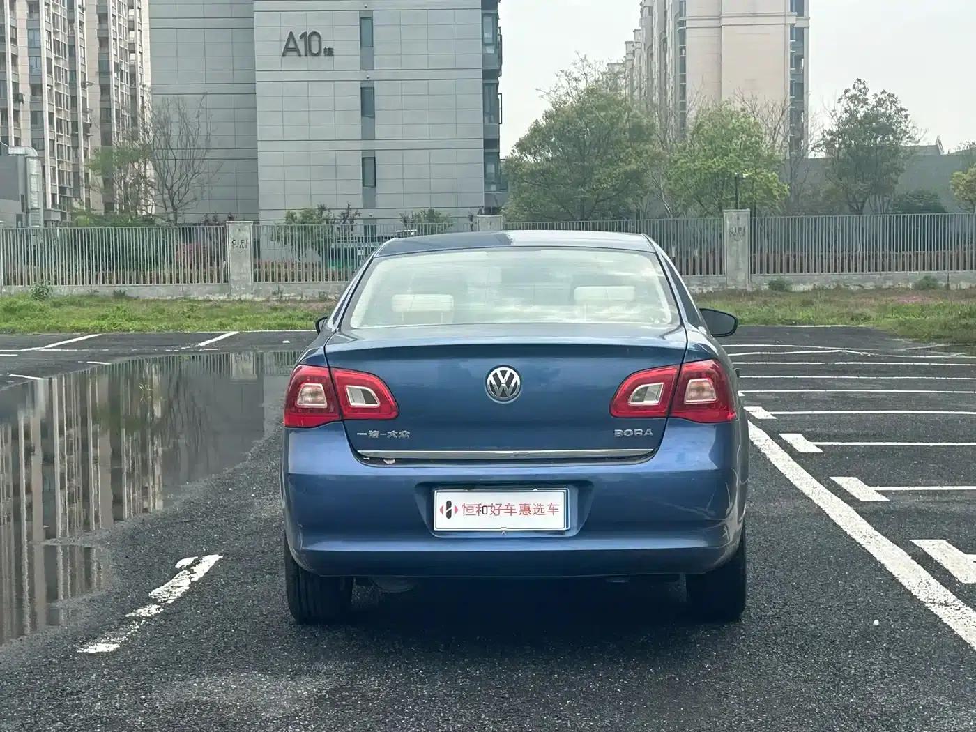 2012 Volkswagen Bora 1.6L Automatic Comfort Model — миниатюра 8