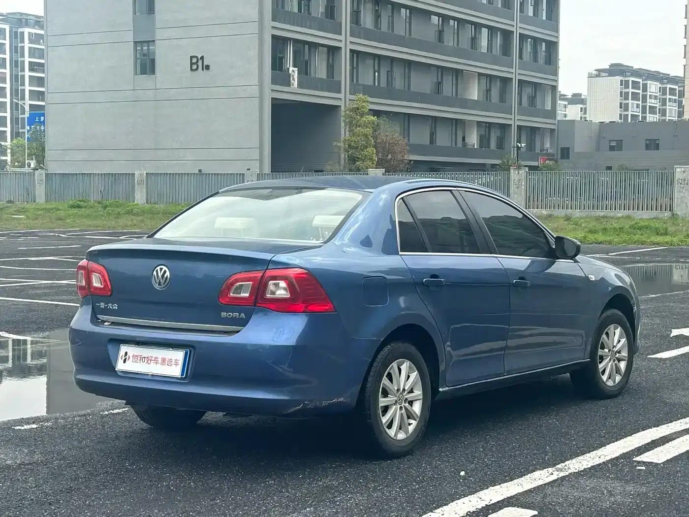 2012 Volkswagen Bora 1.6L Automatic Comfort Model — миниатюра 9