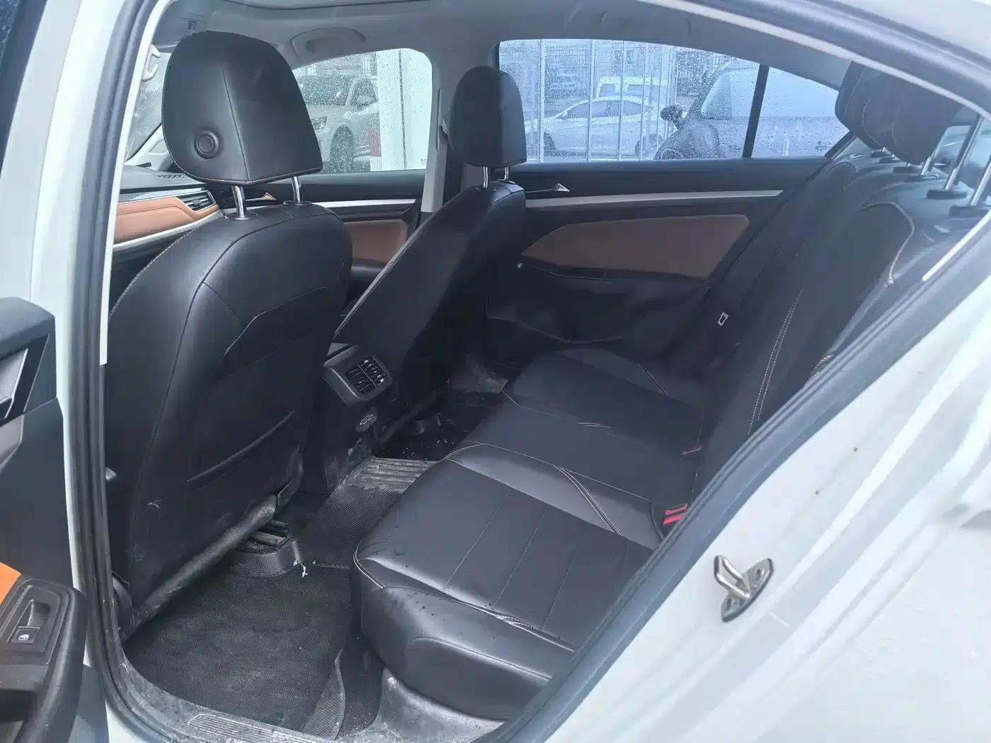 2023 Volkswagen Bora 200TSI DSG Smart Edition — миниатюра 3