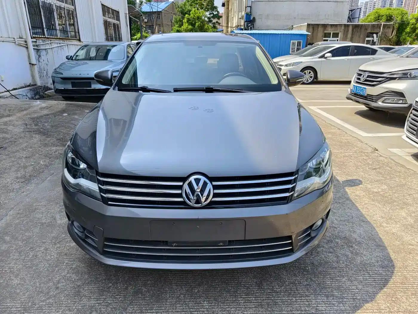 2013 Volkswagen Bora 1.6L Automatic Fashion Edition — миниатюра 2