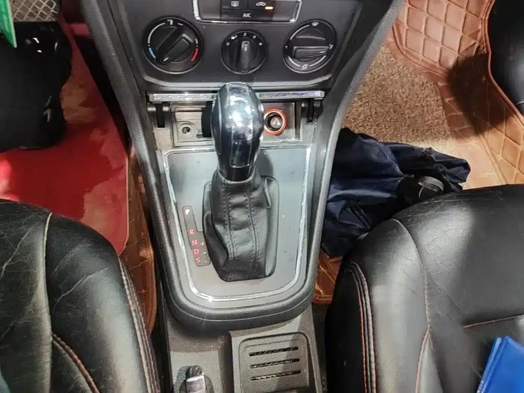 2017 Volkswagen Bora 1.6L Automatic Fashion Edition — миниатюра 14
