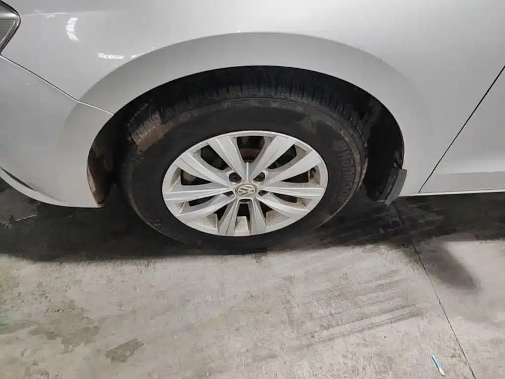 2017 Volkswagen Bora 1.6L Automatic Fashion Edition — миниатюра 23