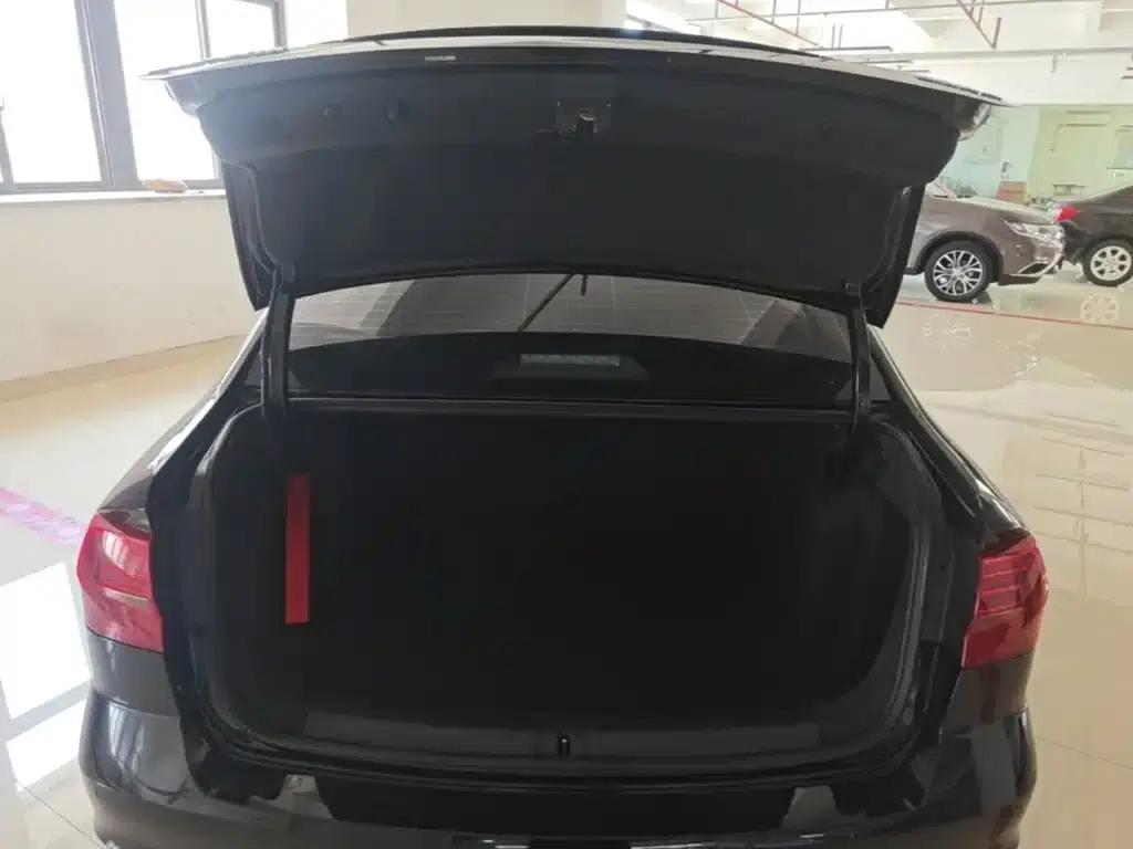 2019 Volkswagen Bora Facelift: Bora Legend 1.5L Automatic Fashion Model (China VI Emission Standard) — миниатюра 19