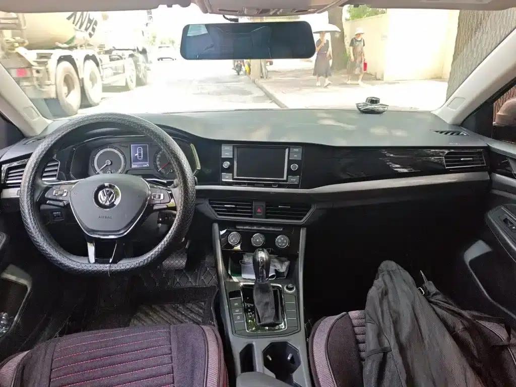 2020 Volkswagen Bora 1.5L Automatic Comfort Model — миниатюра 6