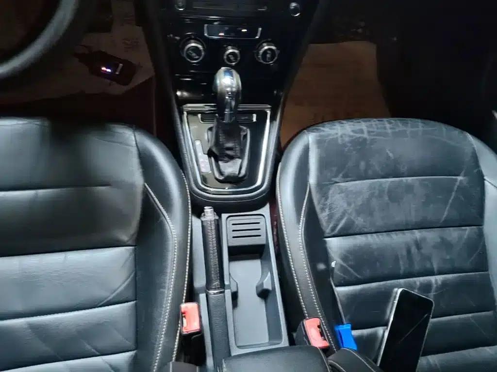 2016 Volkswagen Bora 1.6L Automatic Comfort Model — миниатюра 14