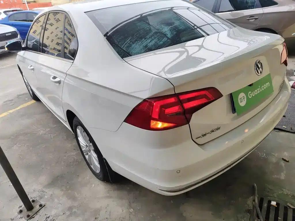 2016 Volkswagen Bora 230TSI Manual Comfort Model — миниатюра 23