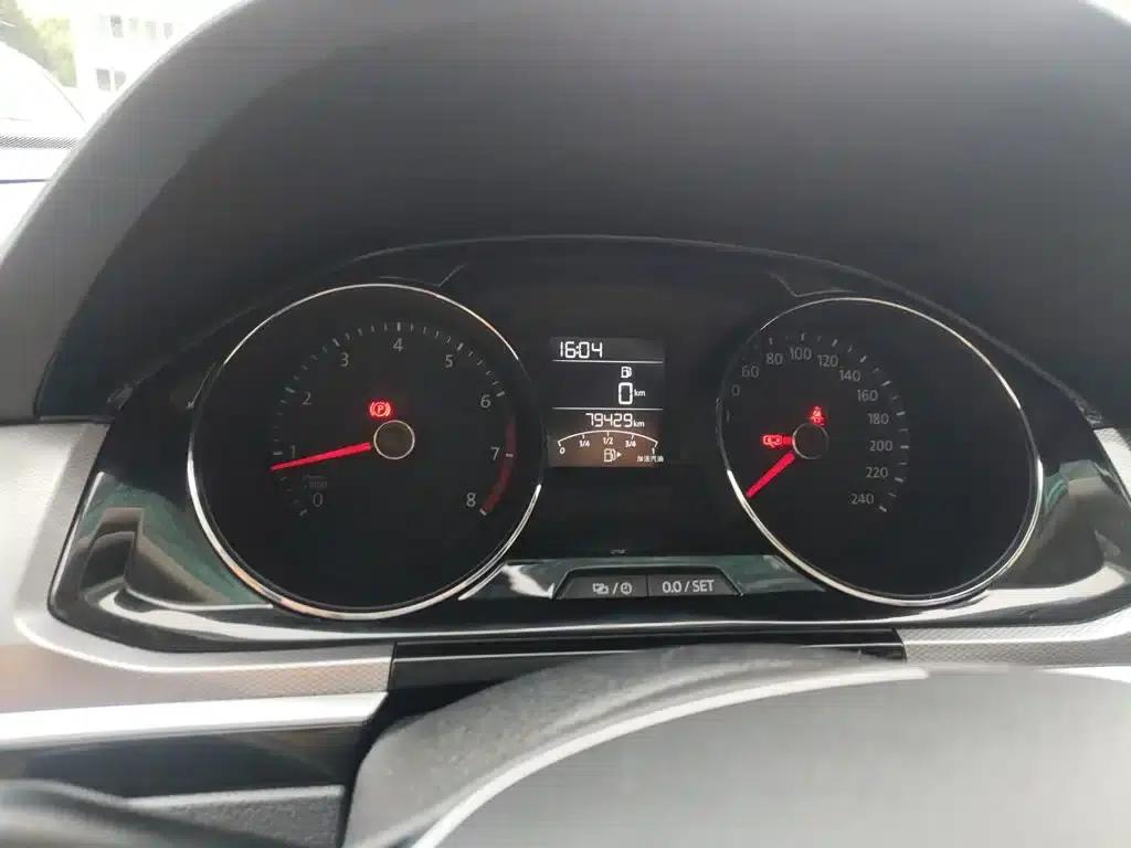 2016 Volkswagen Bora 230TSI Manual Comfort Model — миниатюра 8