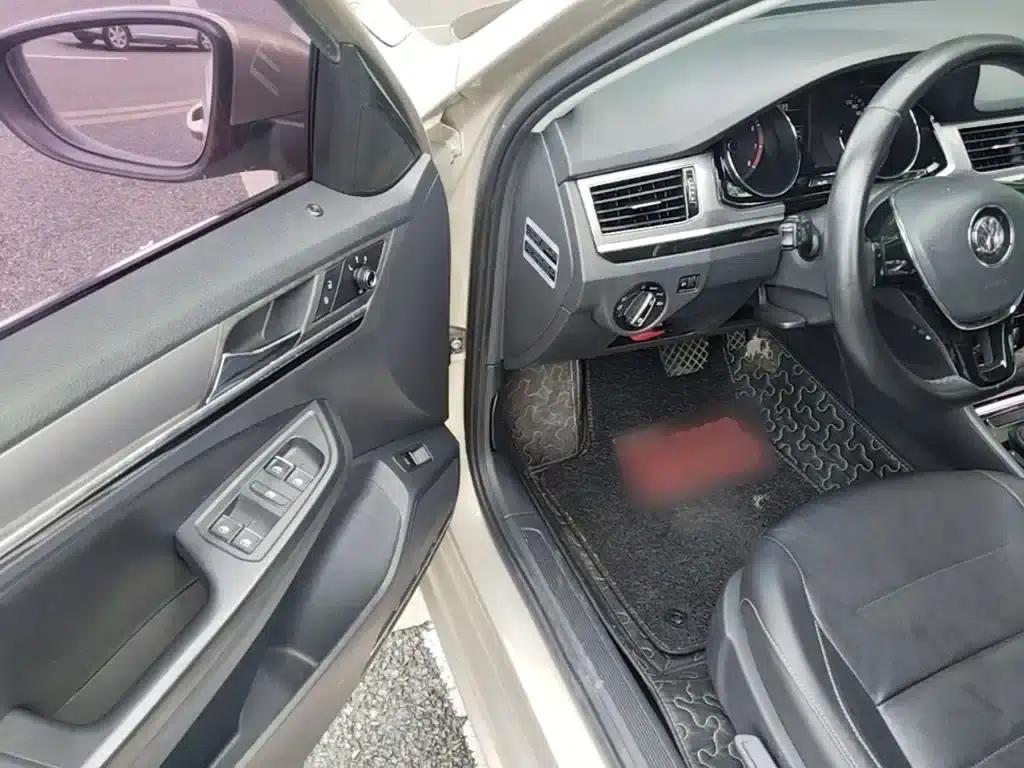 2017 Volkswagen Bora 1.6L Automatic Comfort Model — миниатюра 16