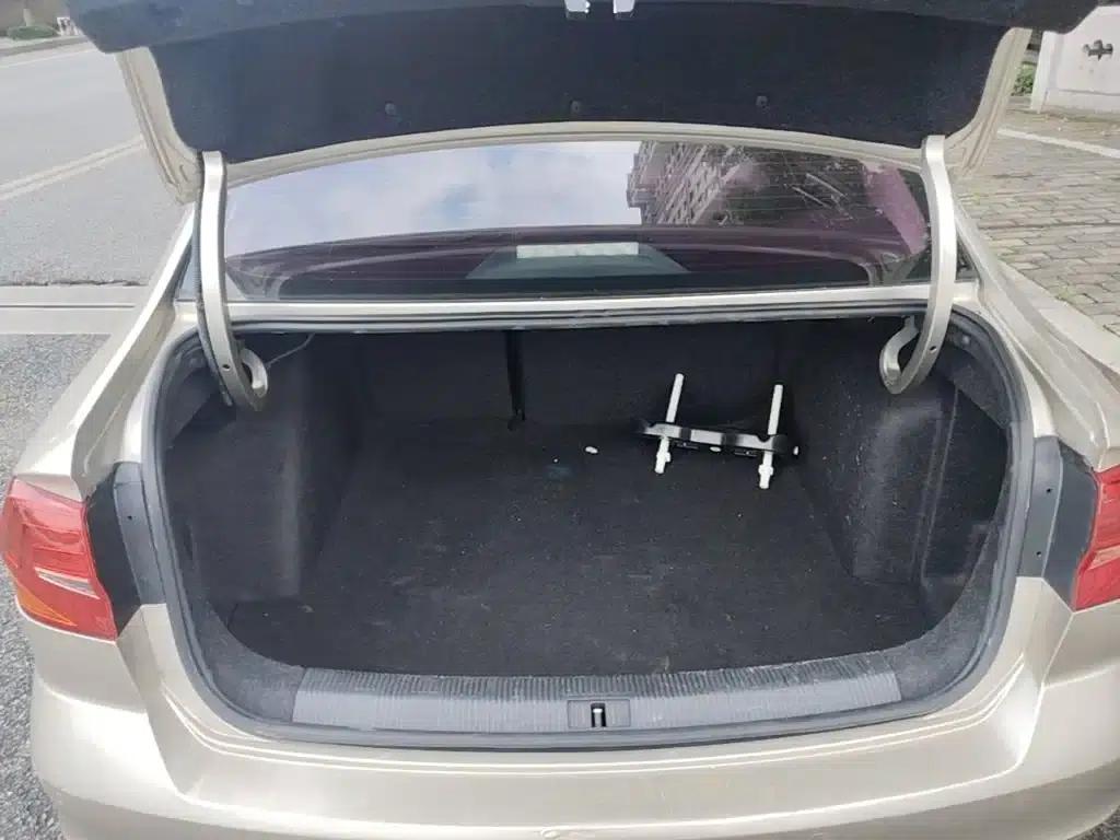 2017 Volkswagen Bora 1.6L Automatic Comfort Model — миниатюра 19