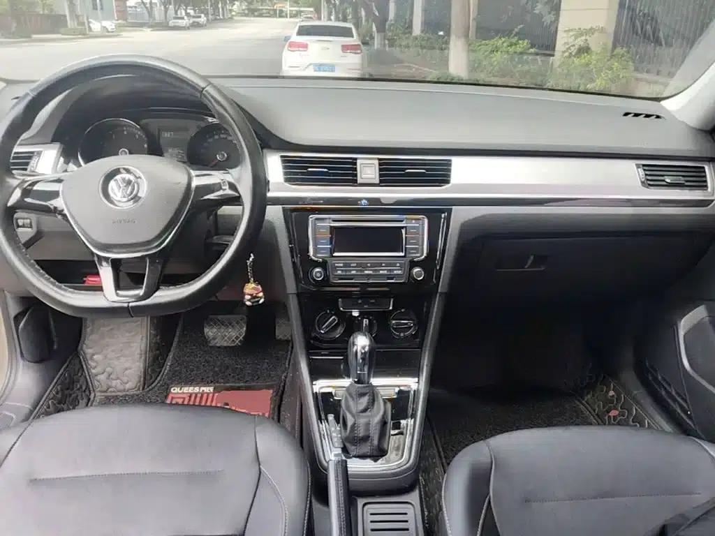 2017 Volkswagen Bora 1.6L Automatic Comfort Model — миниатюра 10