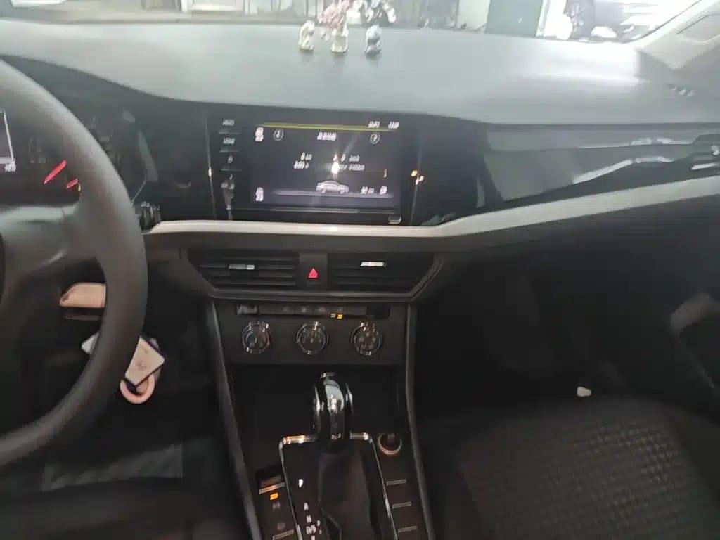 2019 Volkswagen Bora 1.5L Automatic Fashion Edition — миниатюра 13