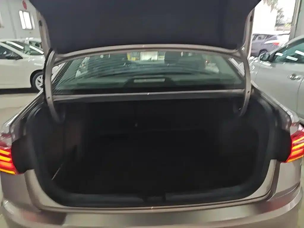2019 Volkswagen Bora 1.5L Automatic Fashion Edition — миниатюра 19