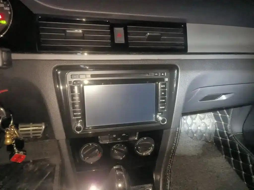 2014 Volkswagen Bora 1.6L Automatic Comfort Model — миниатюра 6