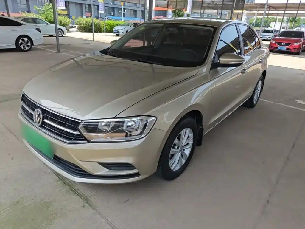 2016 Volkswagen Bora 1.6L Automatic Fashion Edition — миниатюра 1