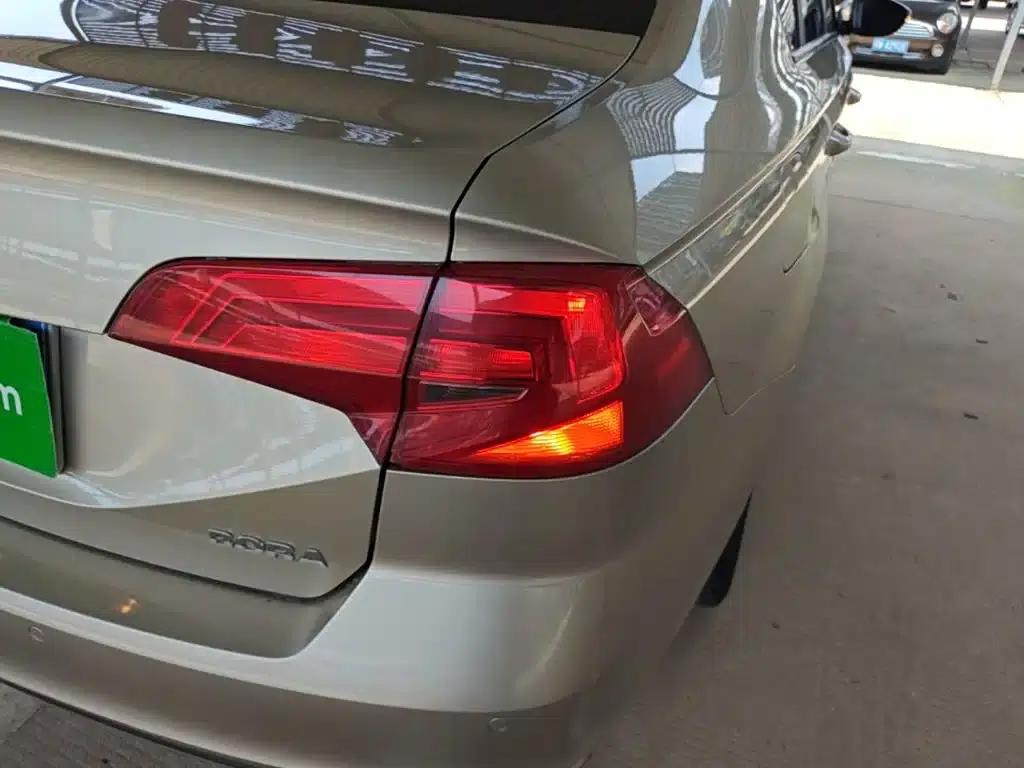 2016 Volkswagen Bora 1.6L Automatic Fashion Edition — миниатюра 8