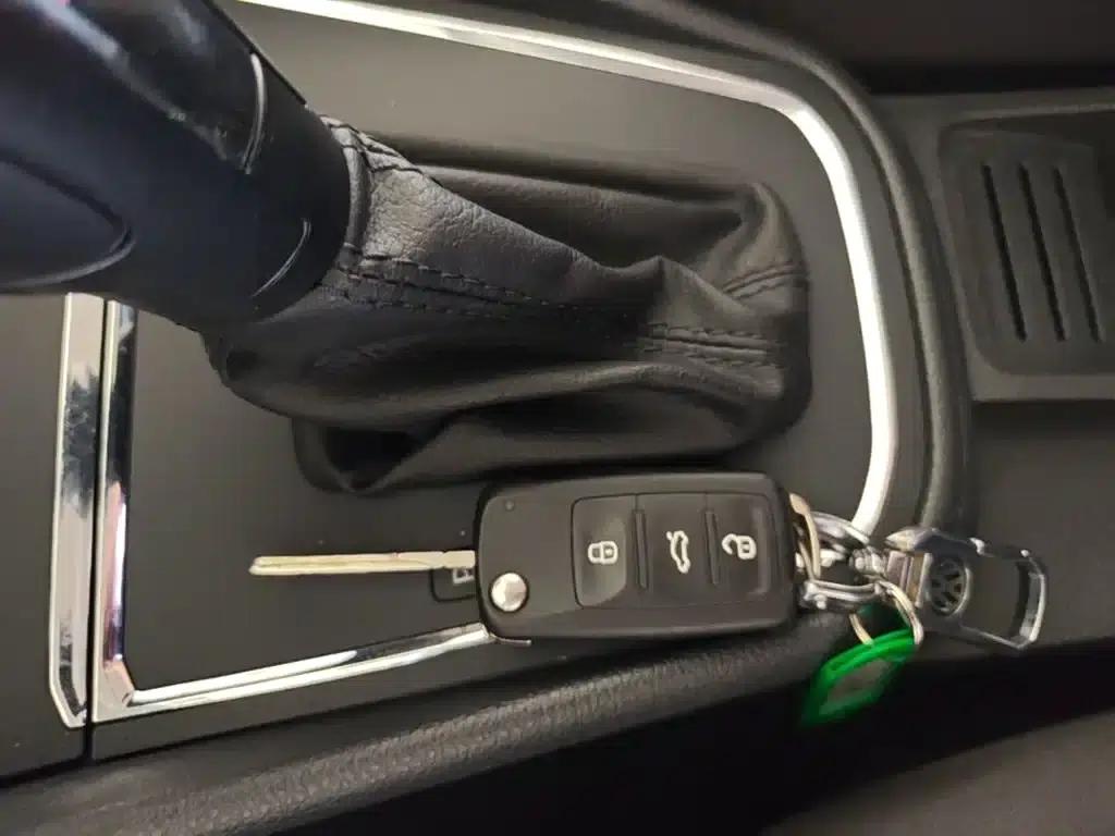 2016 Volkswagen Bora 1.6L Automatic Fashion Edition — миниатюра 9