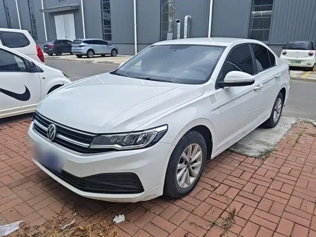 2021 Volkswagen Bora 1.5L Automatic Fashion Smart Edition — миниатюра 2
