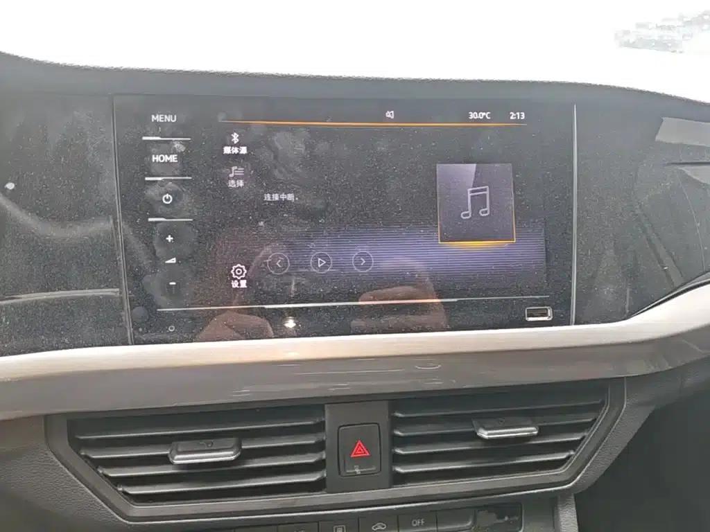 2021 Volkswagen Bora 1.5L Automatic Fashion Smart Edition — миниатюра 13