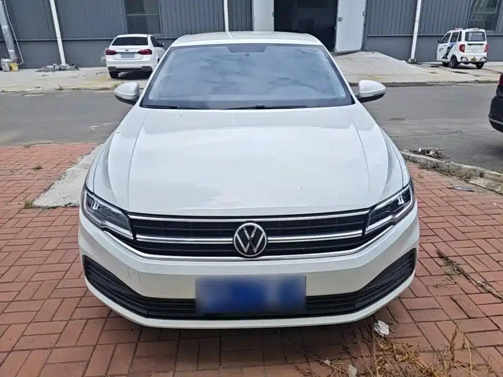 2021 Volkswagen Bora 1.5L Automatic Fashion Smart Edition — миниатюра 3