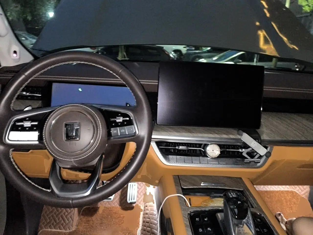 Tank 500 2022 3.0T Sport Edition "Creation" Version 5-Seater — миниатюра 9