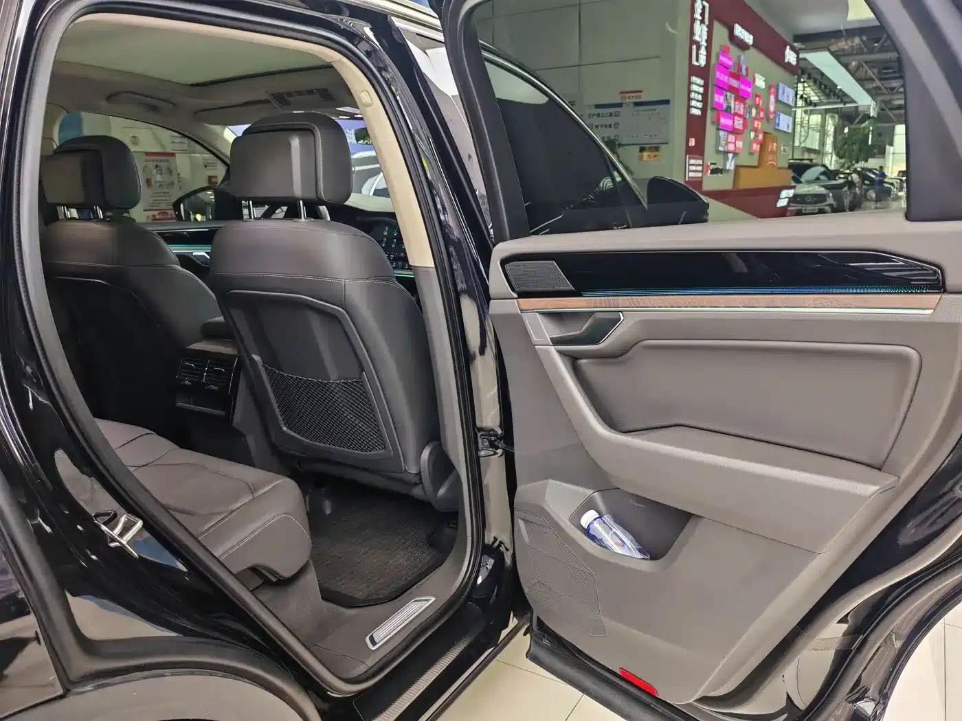 Touareg 2019 2.0TSI R-Line Edition (China VI Emission Standard) — миниатюра 19