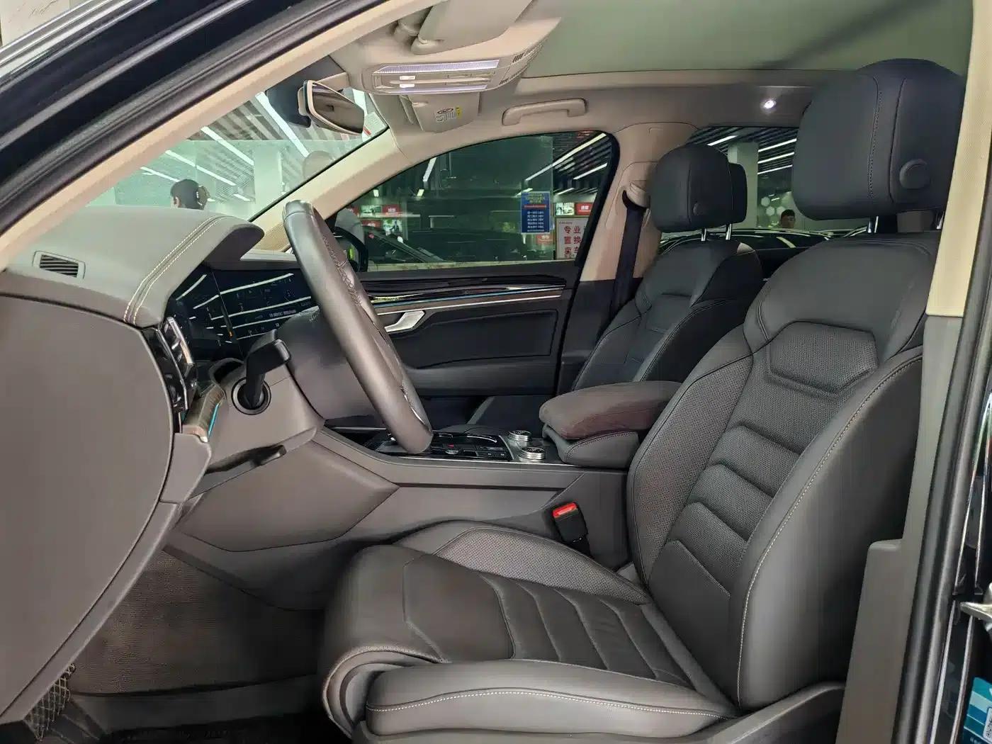 Touareg 2019 2.0TSI R-Line Edition (China VI Emission Standard) — миниатюра 3