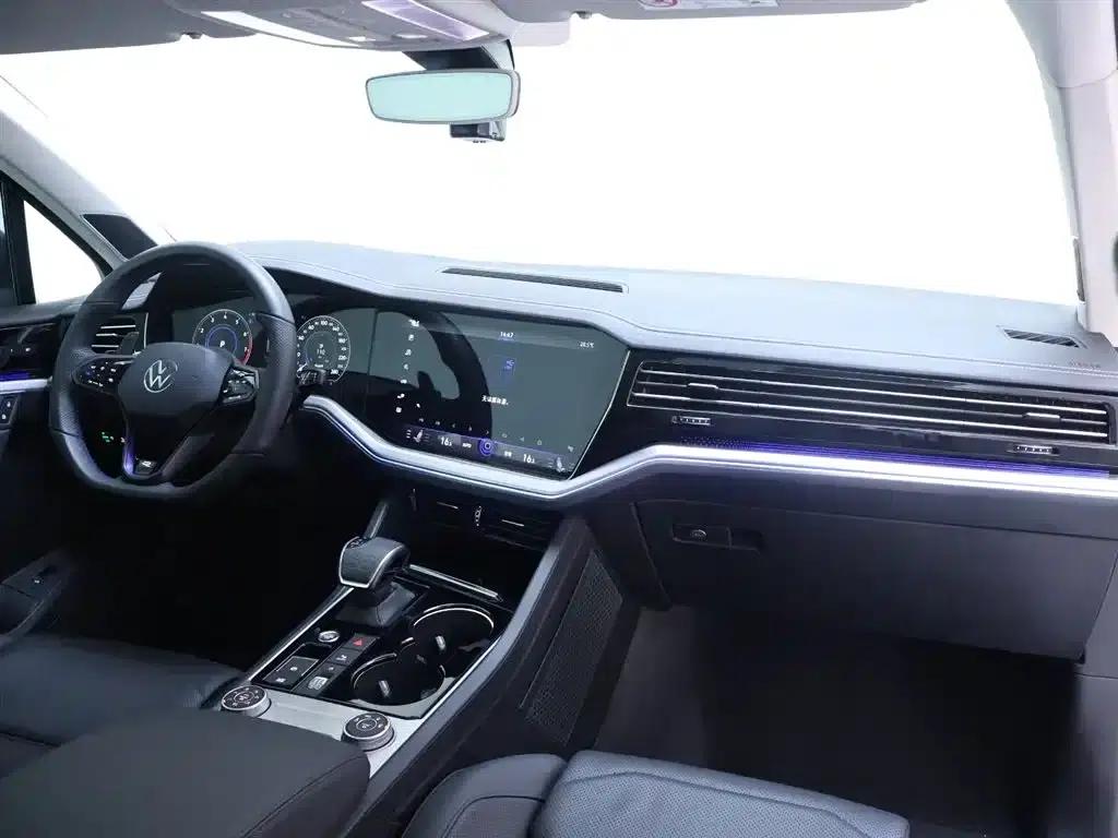 2022 Volkswagen Touareg 3.0TSI R-Line, Obsidian Black Sport Package — миниатюра 19